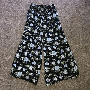 Floral print flowy pants